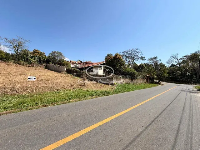 Terreno com 854m², à venda, no bairro Jardim Martinelli (Penedo) em Itatiaia