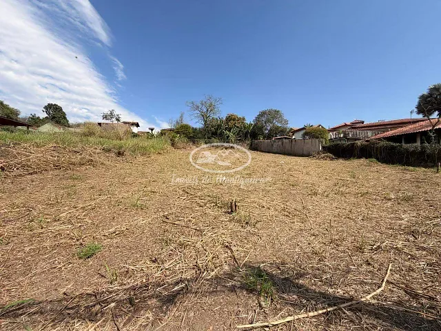 Terreno com 854m², à venda, no bairro Jardim Martinelli (Penedo) em Itatiaia