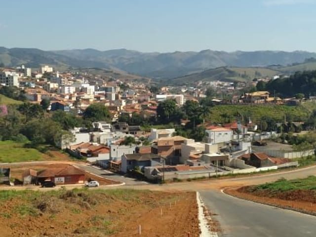Terreno com 250m², à venda, no bairro Condomínio Bela Vista  em Cambuí