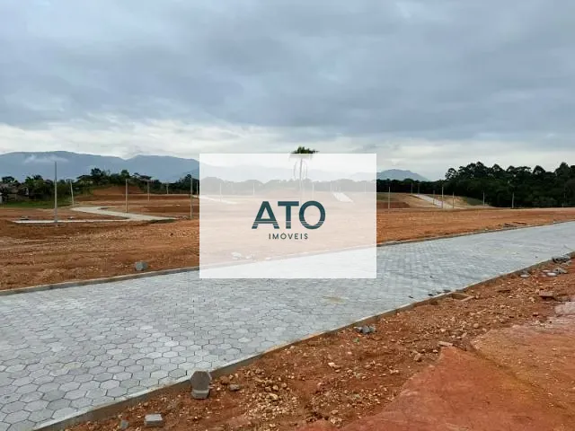 Terreno com 360m², à venda, no bairro Moura em Canelinha