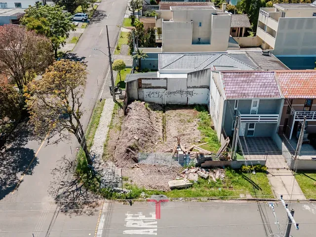 Terreno com 165m², à venda, no bairro Portão em Curitiba