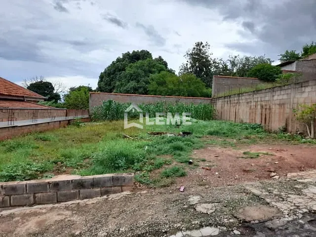 Terreno com 206m², à venda, no bairro Chácara São Pelegrino em Mococa