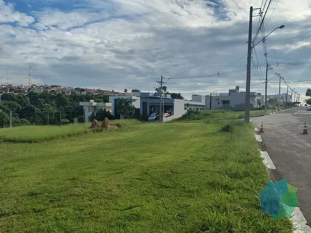 Terreno com 616m², à venda, no bairro Jardim Celani em Salto