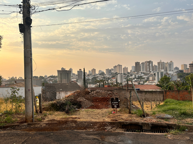 Foto do Terreno - Terreno à venda, Vigilato Pereira, Uberlândia, MG | Moradas Select Boutique de Imóveis
