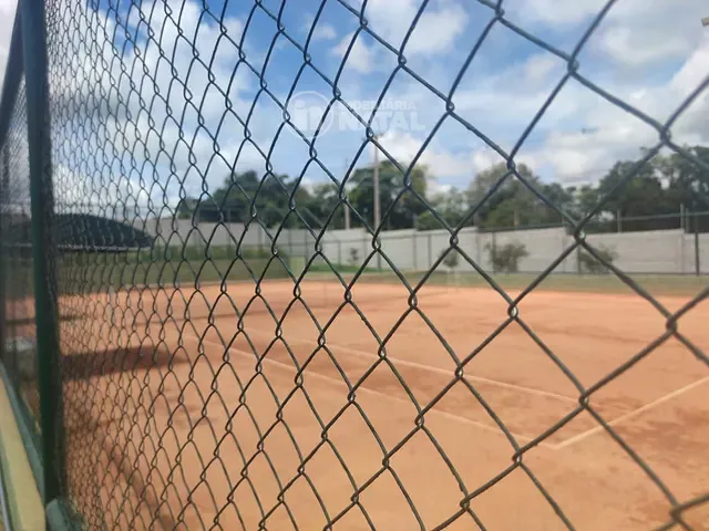 Terreno com 379m², à venda, no bairro Vila Salomé em Cambé