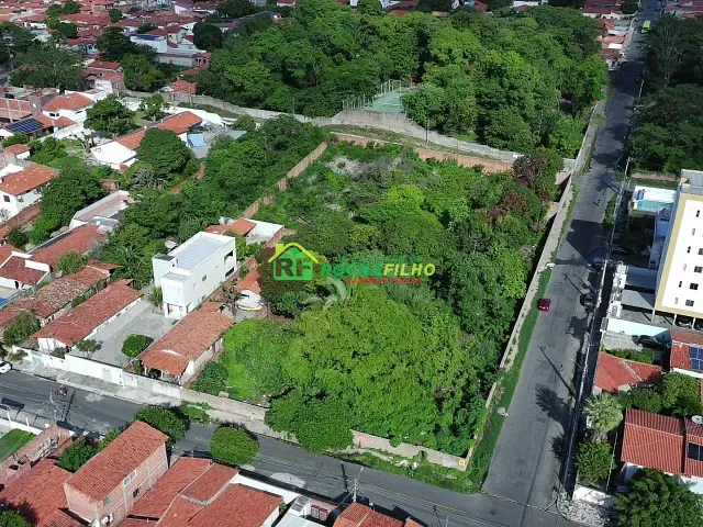 Terreno à venda, no bairro Planalto em Teresina