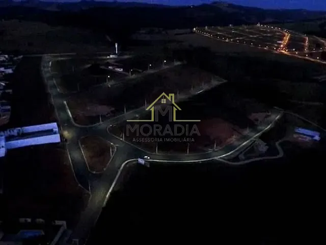 Terreno com 402m², à venda, no bairro Residencial Bosque dos Jatobás em Guaxupé