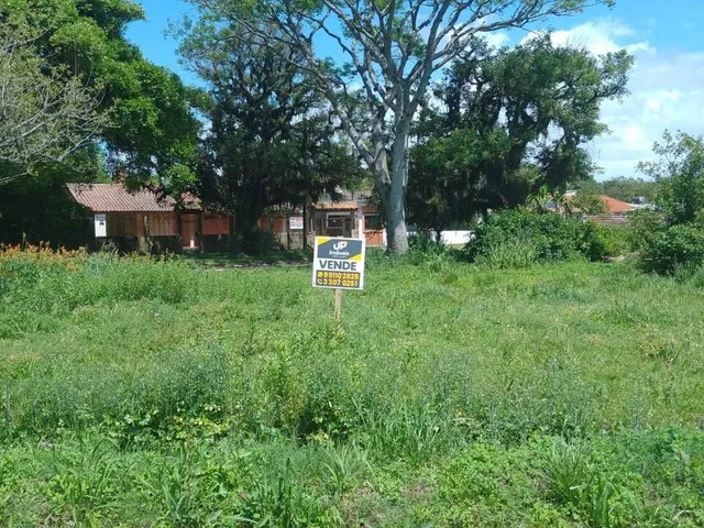 Terreno com 197m², à venda, no bairro Laranjal em Pelotas