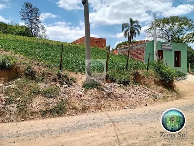 Terreno com 1000m², à venda, no bairro Bairro dos Leite em Piedade