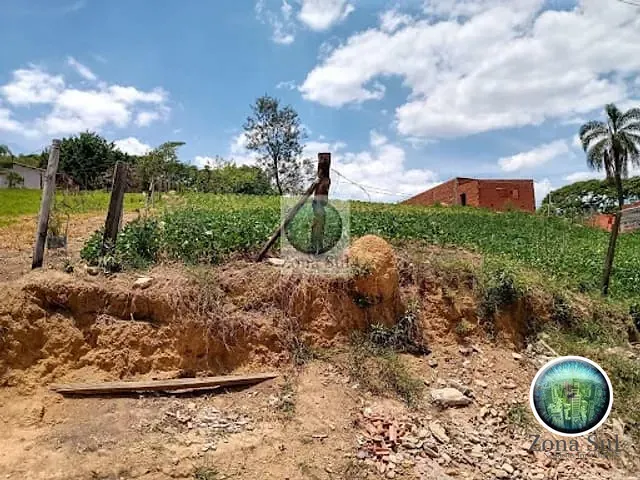 Terreno com 1000m², à venda, no bairro Bairro dos Leite em Piedade