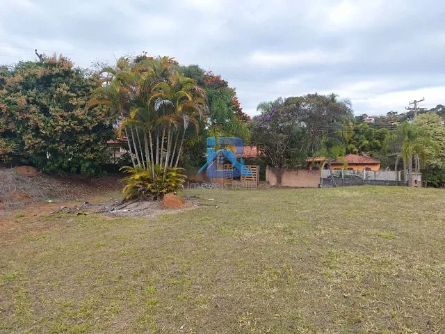 Terreno com 2050m², à venda, no bairro Capela do Barreiro em Itatiba
