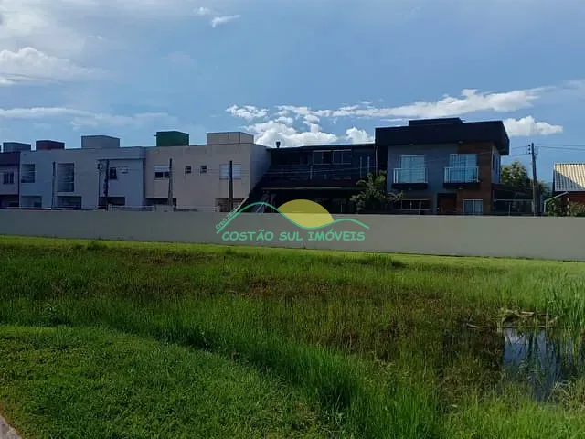 Terreno com 401m², à venda, no bairro Campeche em Florianópolis