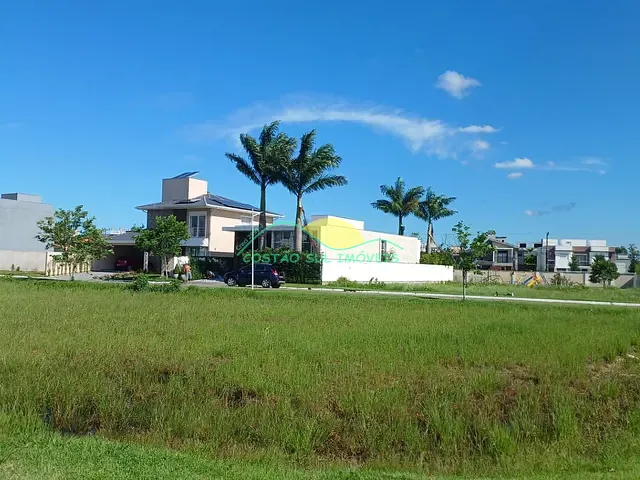 Terreno com 401m², à venda, no bairro Campeche em Florianópolis
