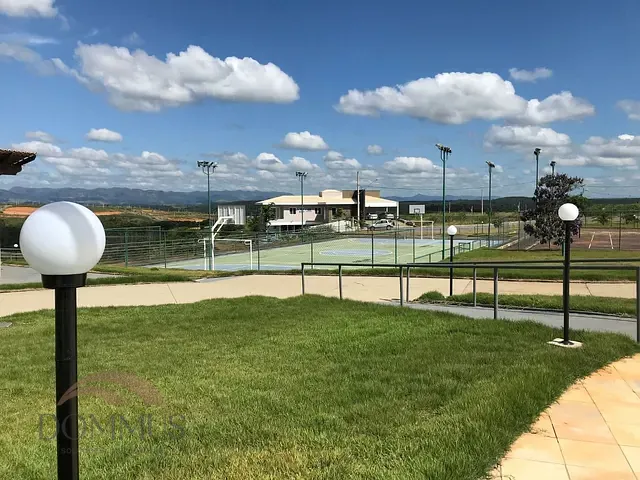 Terreno com 611m², à venda, no bairro Condomínio Lagoa Silvana - Parques do Vale em Caratinga