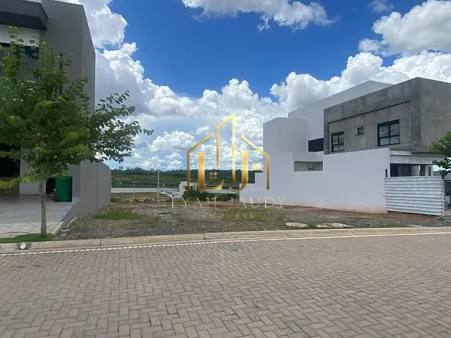 Terreno com 200m², à venda, no bairro Ribeirão do Lipa em Cuiabá