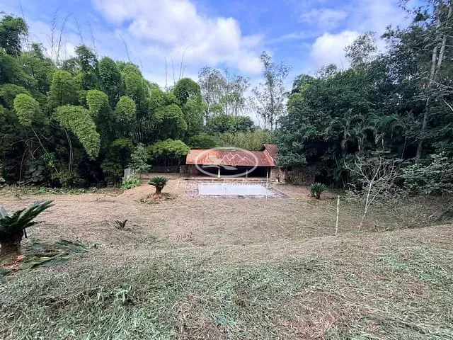 Terreno com 1455m², à venda, no bairro Jardim Martinelli (Penedo) em Itatiaia