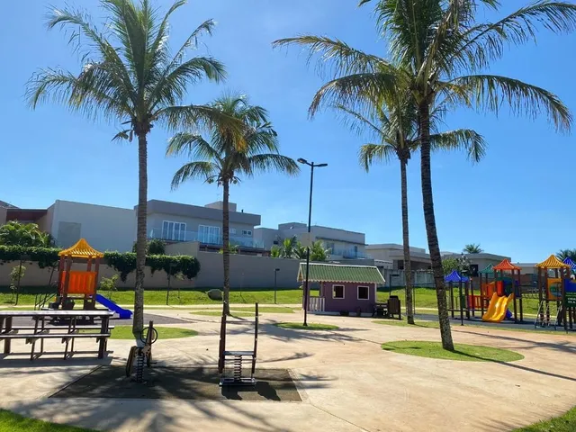 Terreno com 770m², à venda, no bairro Jardim Tarobá em Cambé