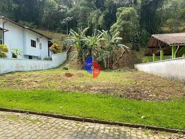 Terreno com 469m², à venda, no bairro Iconha em Guapimirim