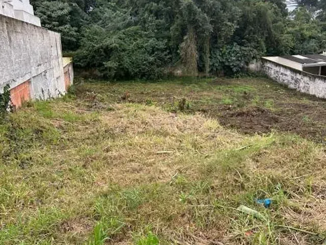 Terreno com 1m², à venda, no bairro Santa Cândida em Curitiba