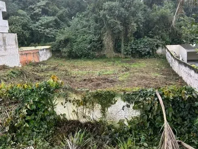 Terreno com 1m², à venda, no bairro Santa Cândida em Curitiba