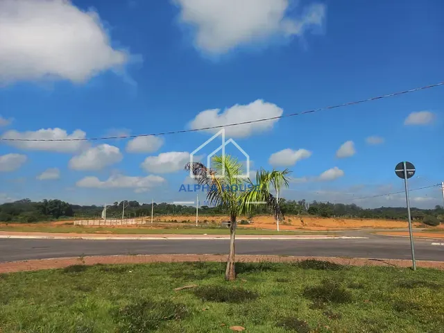 Terreno com 362m², à venda, no bairro Triângulo em Pindamonhangaba