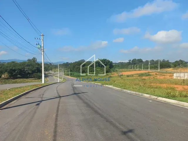 Terreno com 362m², à venda, no bairro Triângulo em Pindamonhangaba