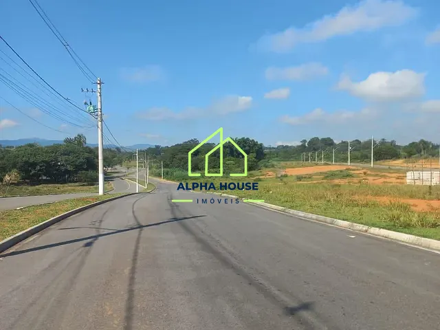 Terreno com 362m², à venda, no bairro Triângulo em Pindamonhangaba