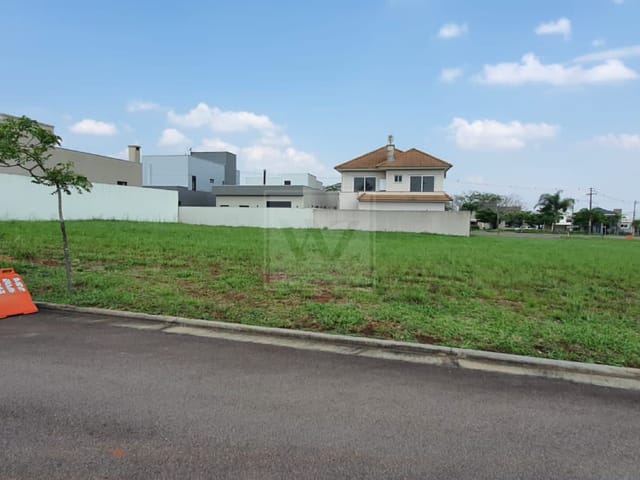 Terreno com 310m², à venda, no bairro Jardim Carvalho em Ponta Grossa