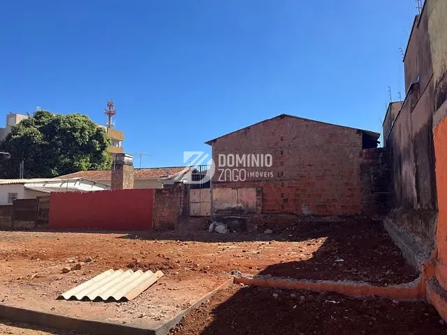 Terreno com 988m², à venda, no bairro Fabrício em Uberaba