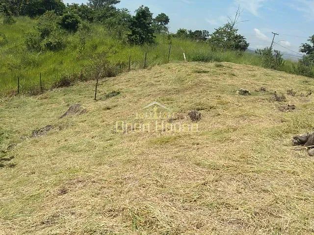 Terreno com 2240m², à venda, no bairro Vila Pinheiro em Itatiaia