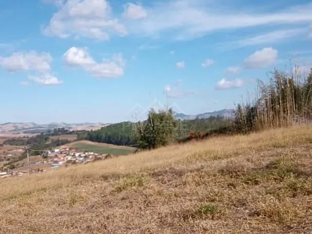 Terreno com 3237m², à venda, no bairro CENTRO SANTA RITA DE CALDAS em Santa Rita de Caldas