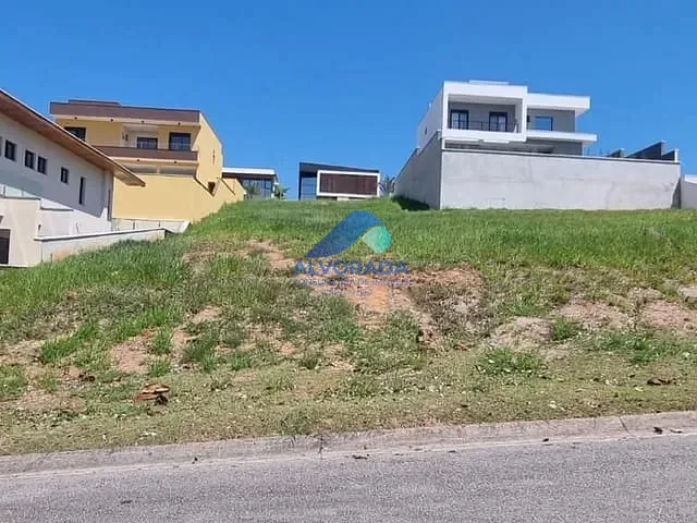 Terreno com 729m², à venda, no bairro Condomínio Residencial Colinas do Paratehy em São José dos Campos