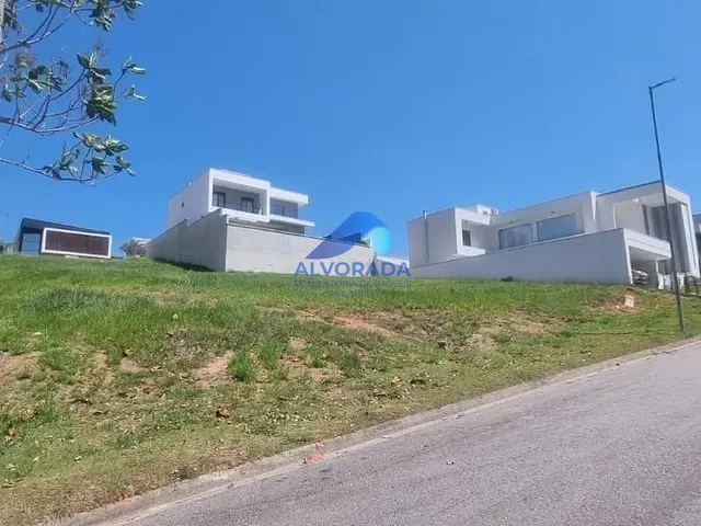 Terreno com 729m², à venda, no bairro Condomínio Residencial Colinas do Paratehy em São José dos Campos