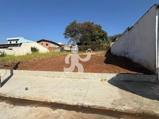 Terreno com 300m², à venda, no bairro Santa Rosa em Piracicaba
