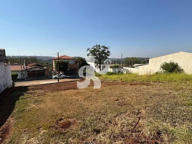 Terreno com 300m², à venda, no bairro Santa Rosa em Piracicaba