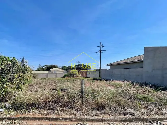 Terreno com 200m², à venda, no bairro Residencial Itapuã em Nhandeara