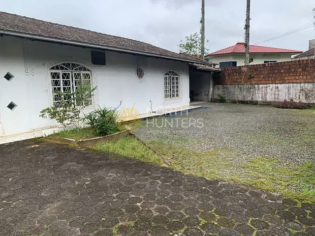 Terreno com 620m², à venda, no bairro Petrópolis em Joinville