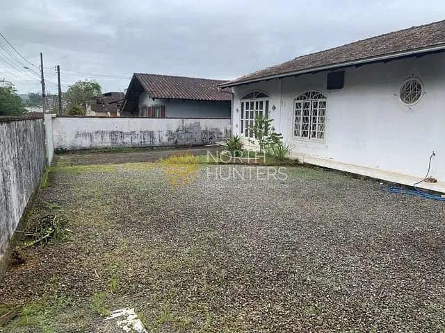 Terreno com 620m², à venda, no bairro Petrópolis em Joinville