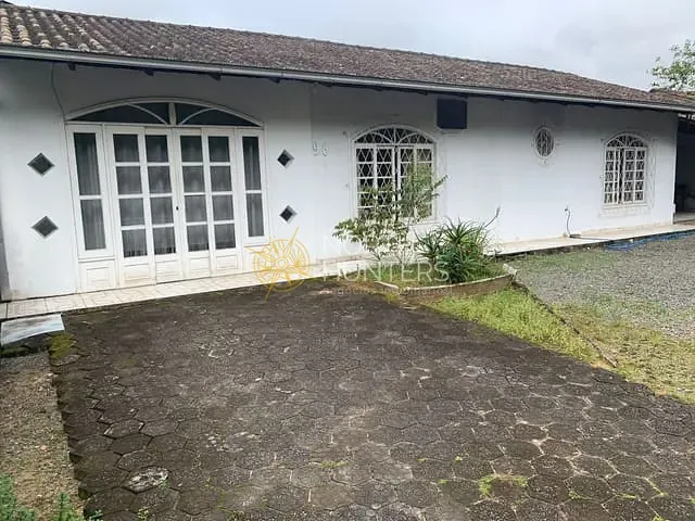 Terreno com 620m², à venda, no bairro Petrópolis em Joinville