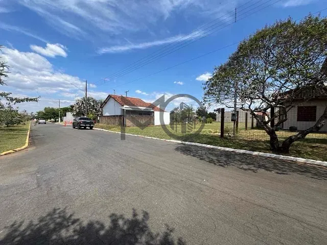 Terreno com 392m², à venda, no bairro AV TANCREDO NEVES em Chapada dos Guimarães