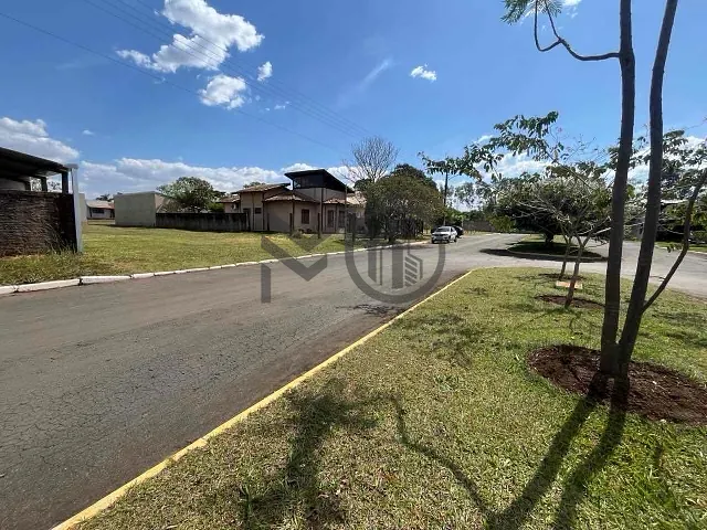 Terreno com 392m², à venda, no bairro AV TANCREDO NEVES em Chapada dos Guimarães