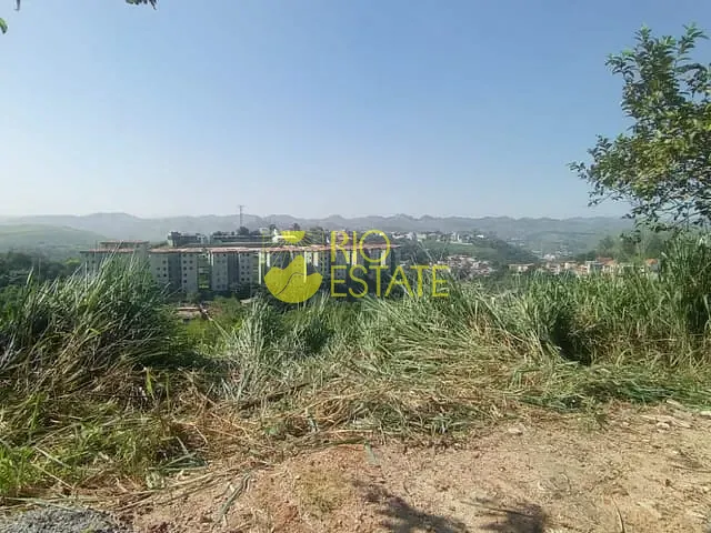 Terreno com 735m², à venda, no bairro Santa Rosa em Barra Mansa