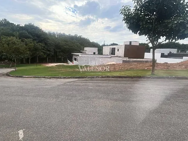 Terreno com 487m², à venda, no bairro Jardim Quintas das Videiras em Jundiaí