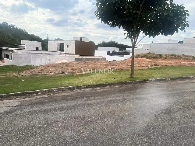 Terreno com 487m², à venda, no bairro Jardim Quintas das Videiras em Jundiaí