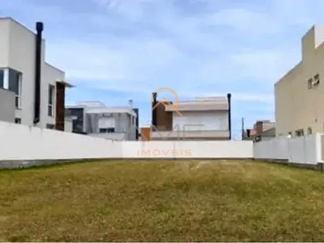 Terreno com 450m², à venda, no bairro Laranjal em Pelotas