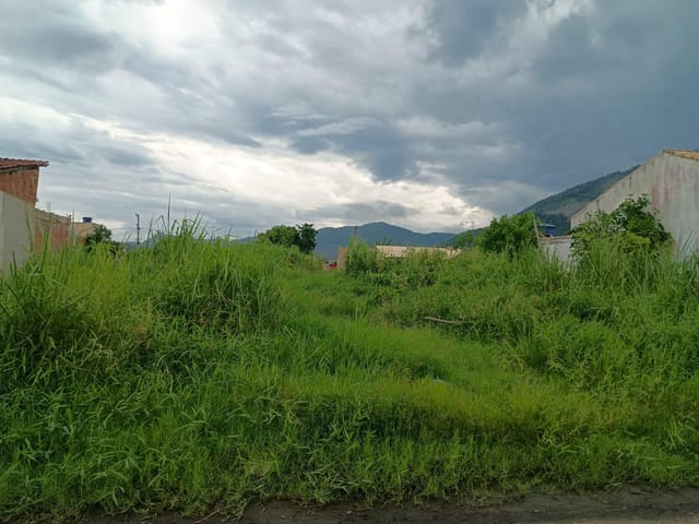 Terreno com 480m², à venda, no bairro Jardim Atlântico Central (Itaipuaçu) em Maricá