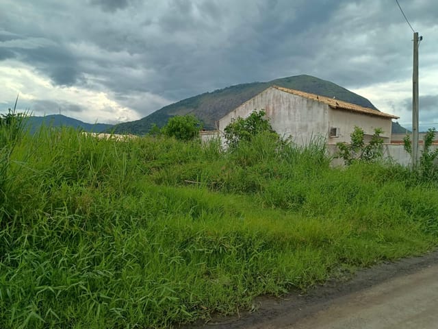 Terreno com 480m², à venda, no bairro Jardim Atlântico Central (Itaipuaçu) em Maricá