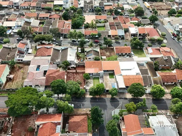 Terreno com 300m², à venda, no bairro Jardim Olímpico em Maringá