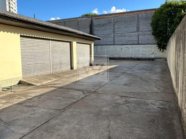 Terreno com 613m², à venda, no bairro Orfãs em Ponta Grossa