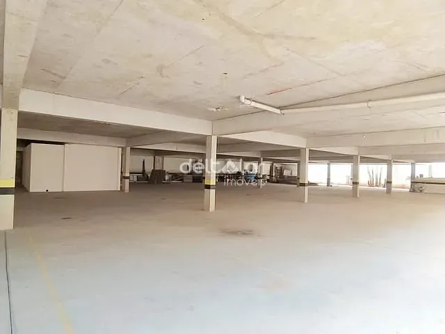 Galpão / Barracão com 1015m², para alugar, no bairro Santa Mônica em Belo Horizonte
